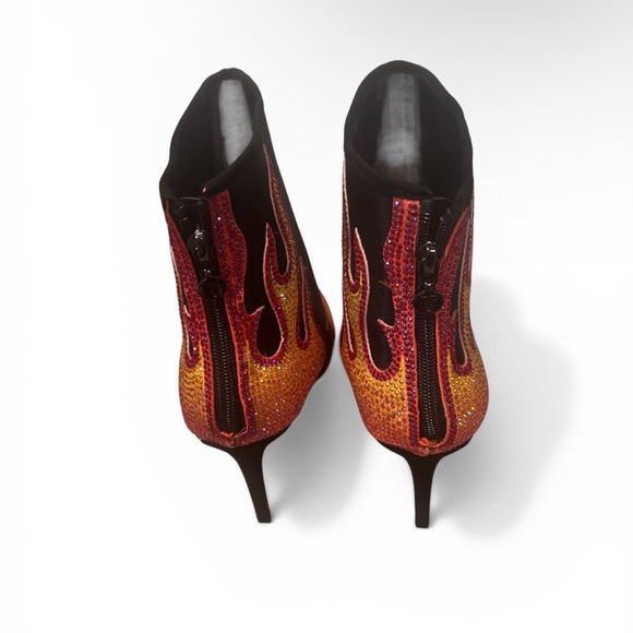 Thalia Sodi Brand New! Black and Yellow Flame Heeled Boots size 9.5 sparky - Picture 4 of 7